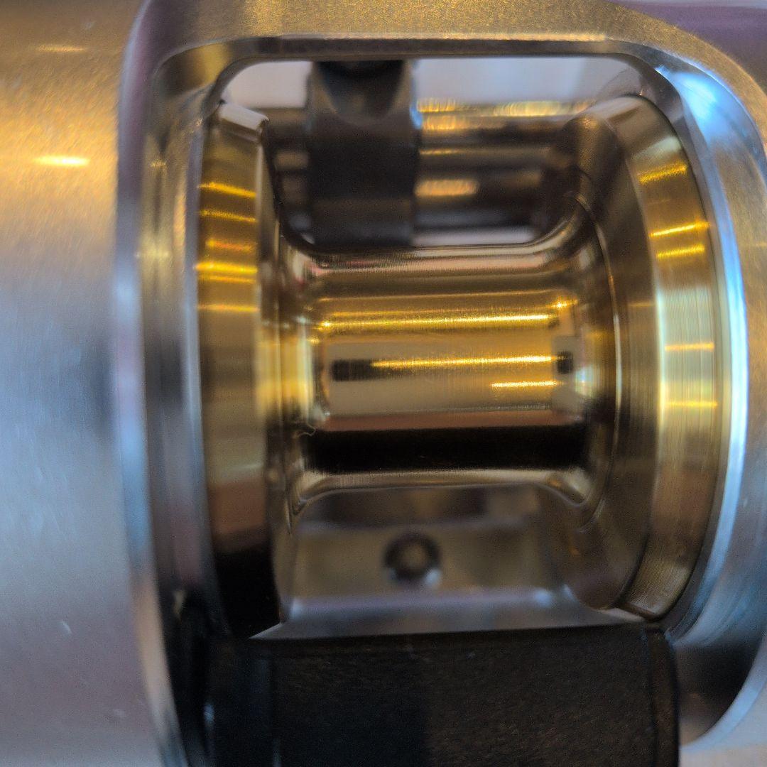 シマノ　カルカッタ　301 F スタジオオーシャン　カスタム　新品　未使用　左