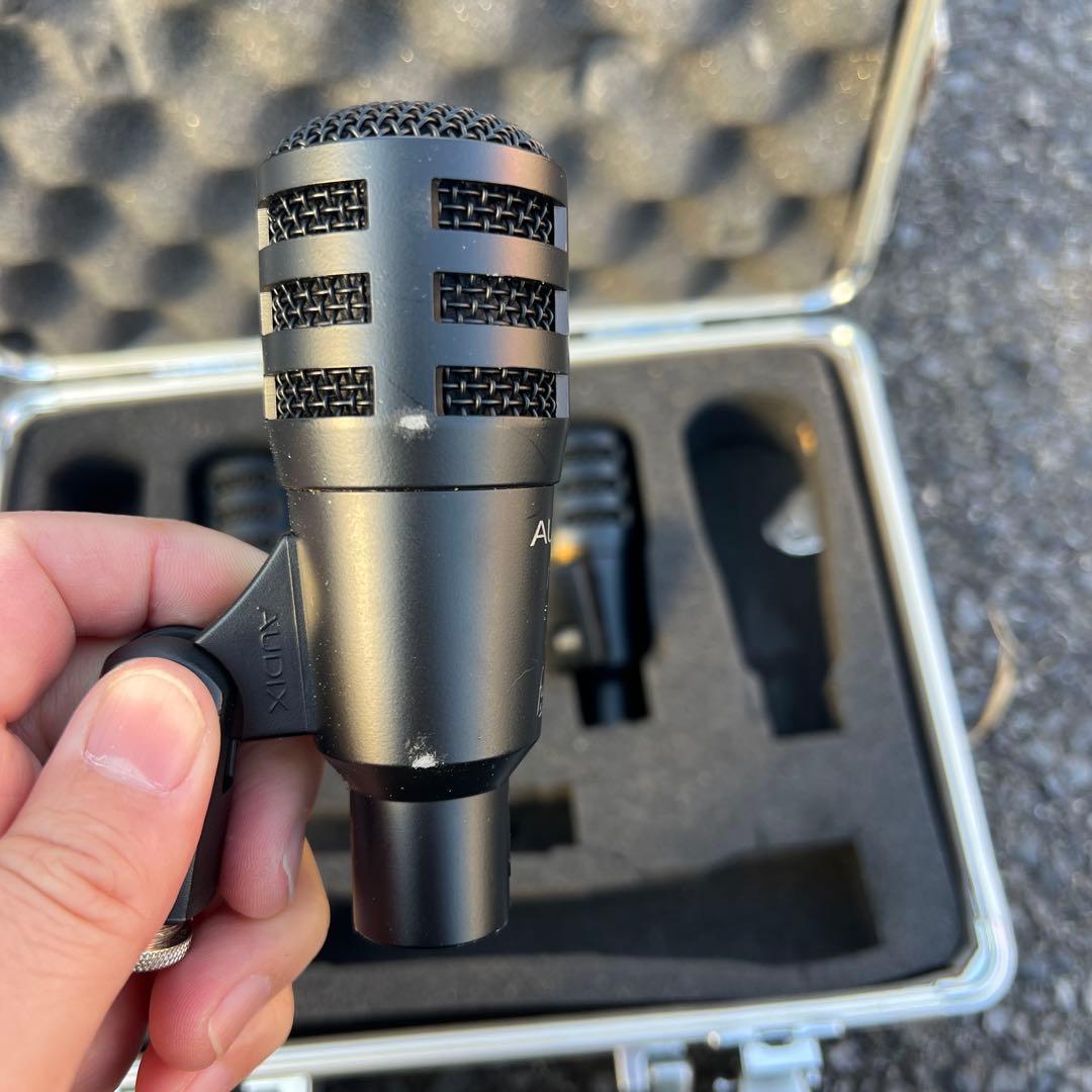 AUDIX f10 f12 マイク 4本セット　ジェラルミンケース付き