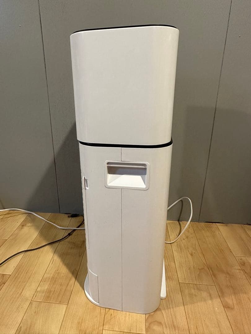 アイリスオーヤマ 除湿機 IJD-150-W ホワイト　取説付き