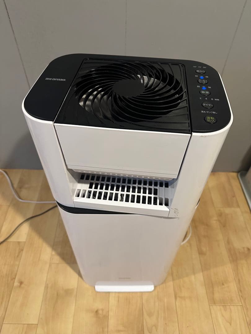 アイリスオーヤマ 除湿機 IJD-150-W ホワイト　取説付き