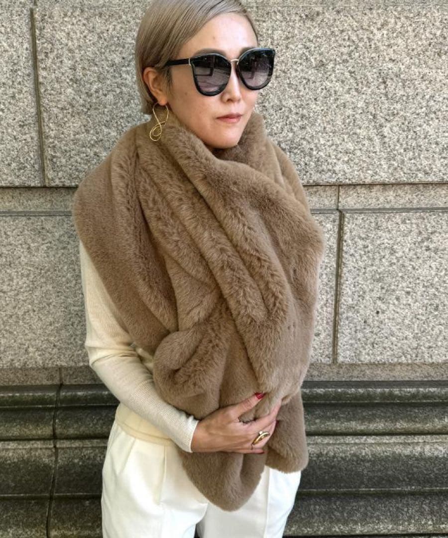 JENNE リッチボリュームファーケープ新品