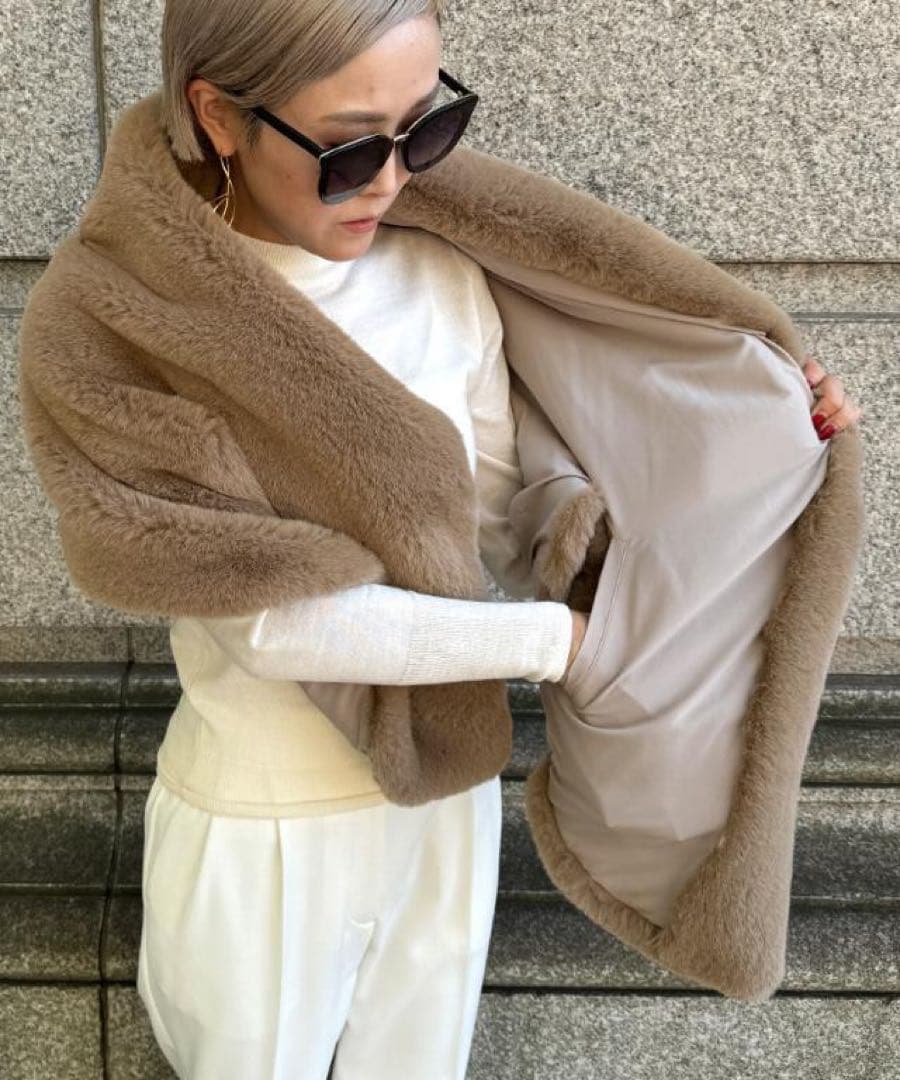 JENNE リッチボリュームファーケープ新品