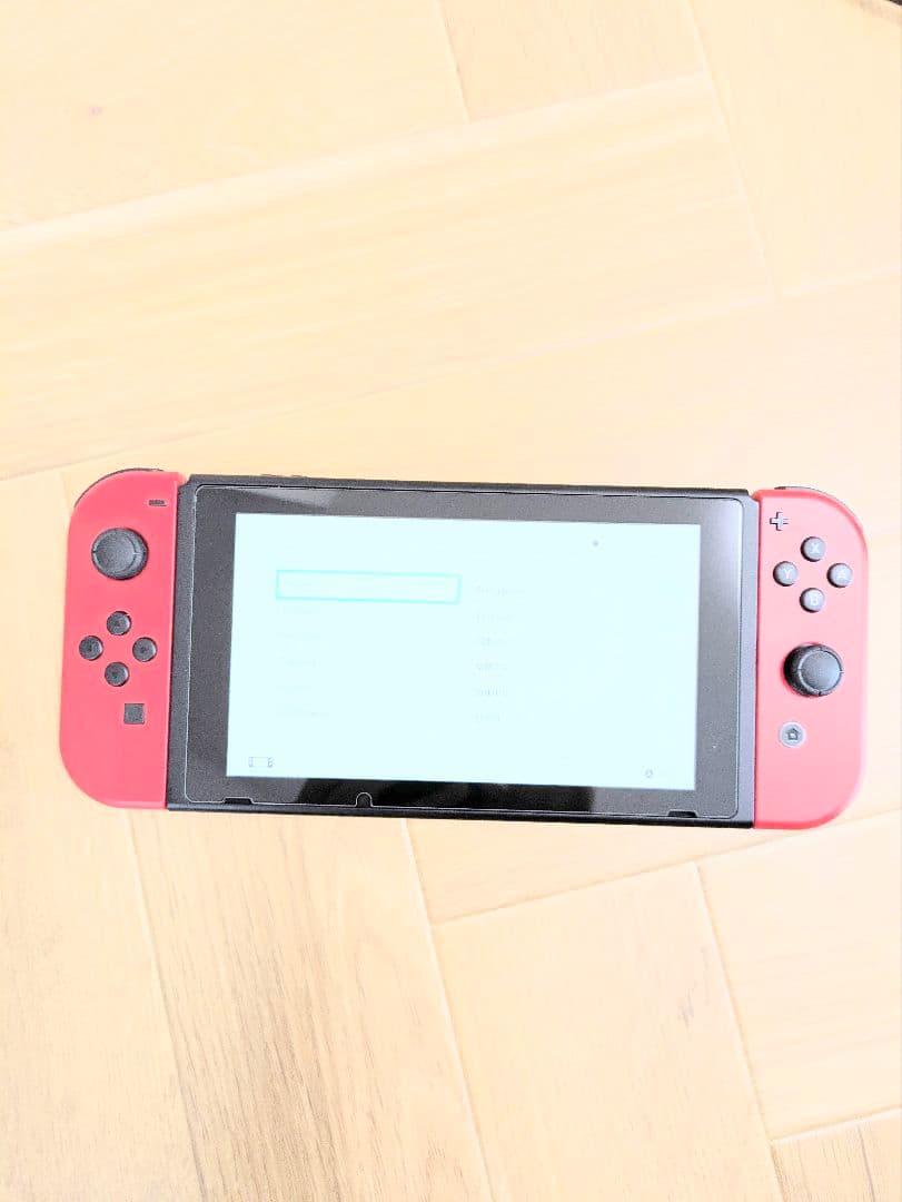 Nintendo Switch 本体 (新型)赤いジョイコン