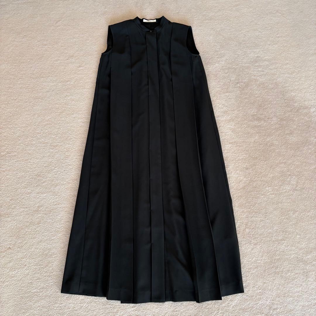 [新品未使用]LOHENローヘン　ワイドプリーツ２wayワンピース ブラック