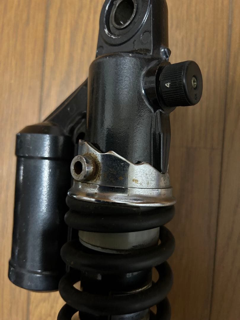 最終値下げ！ゼファー1100 リアサス 左右 カワサキZRT10A