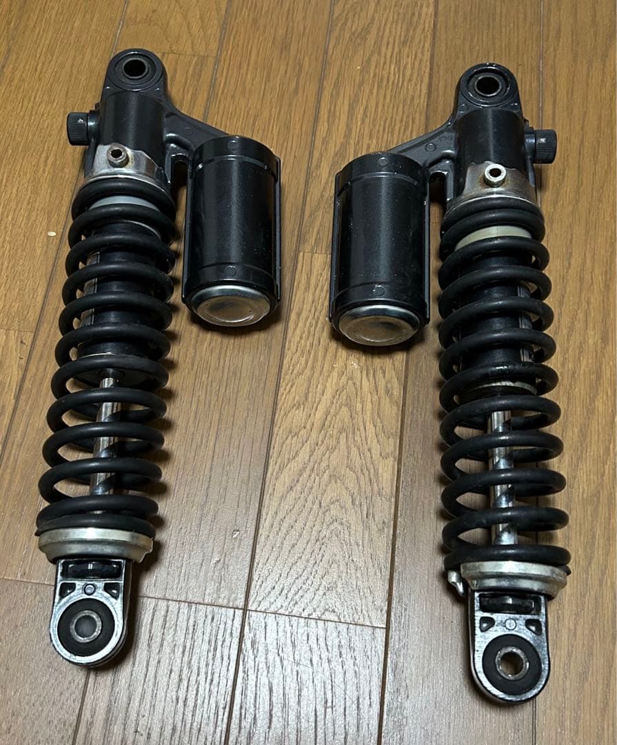 最終値下げ！ゼファー1100 リアサス 左右 カワサキZRT10A