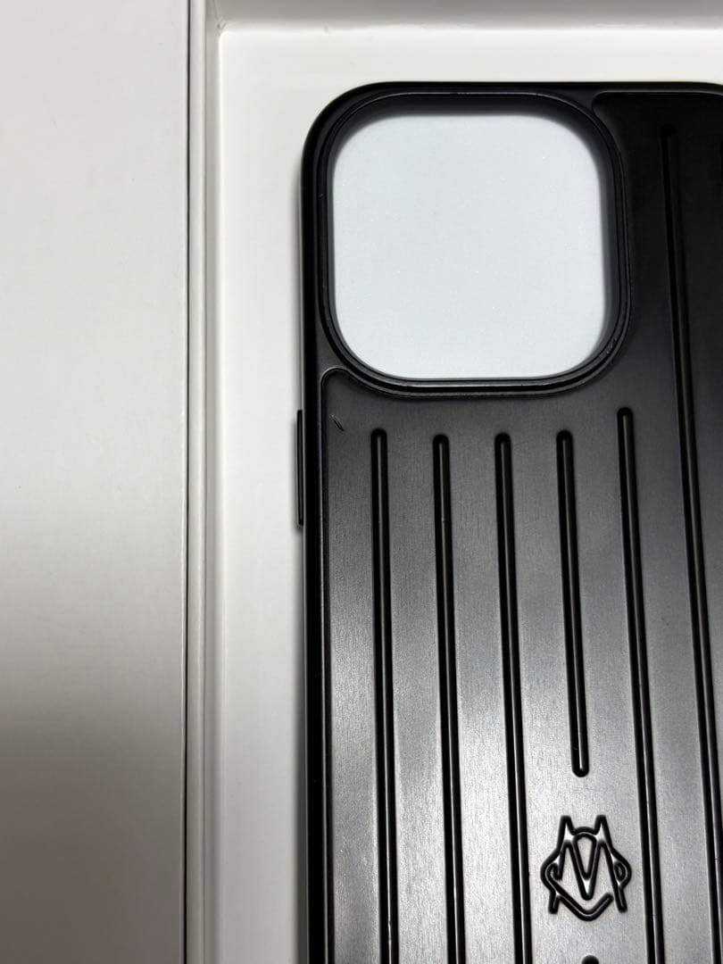RIMOWA ブラック iPhone 15 PRO