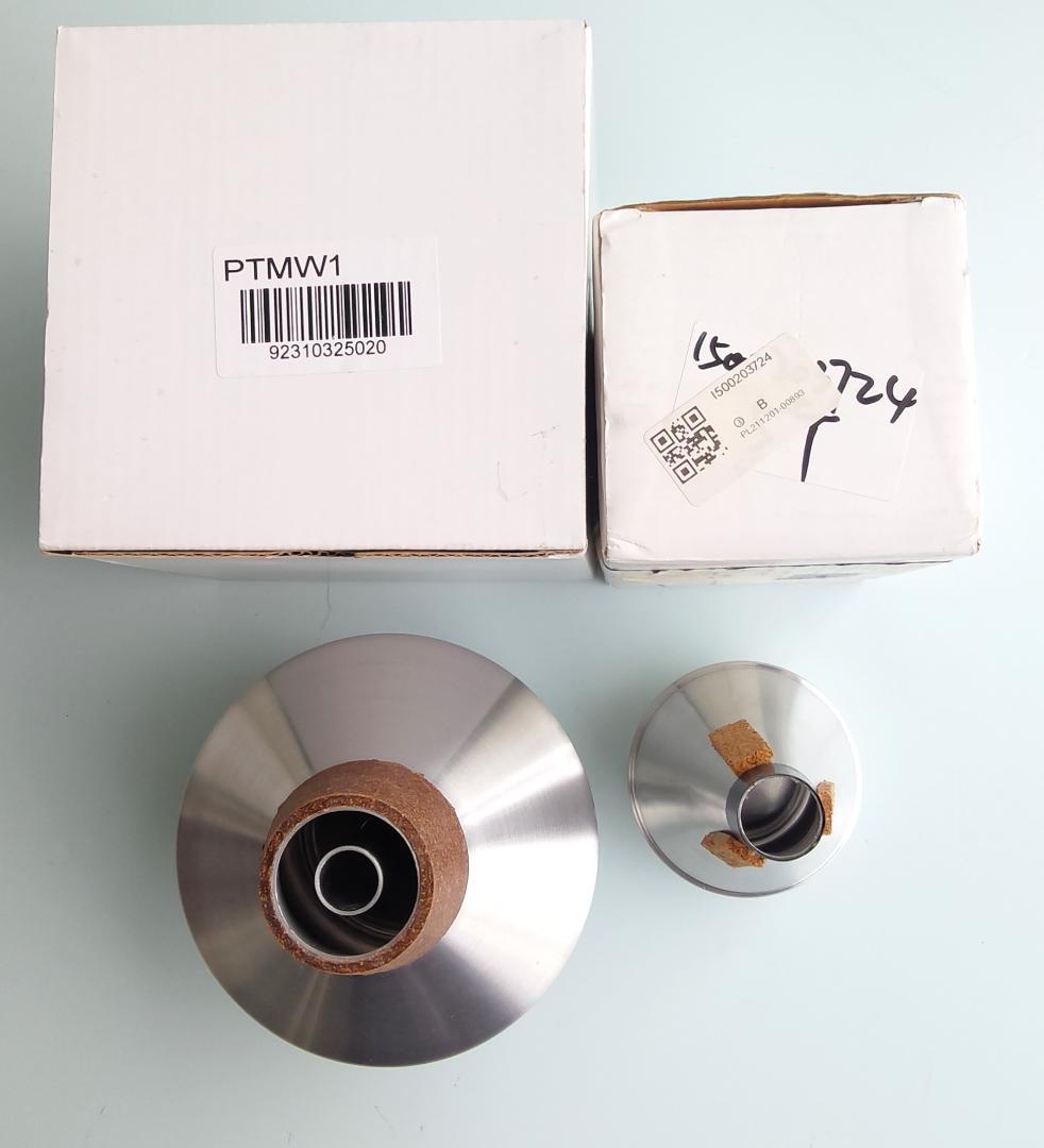 「トランペット＆ケース・マウスピース３種類・ミュート２種類・楽譜２冊」のセット