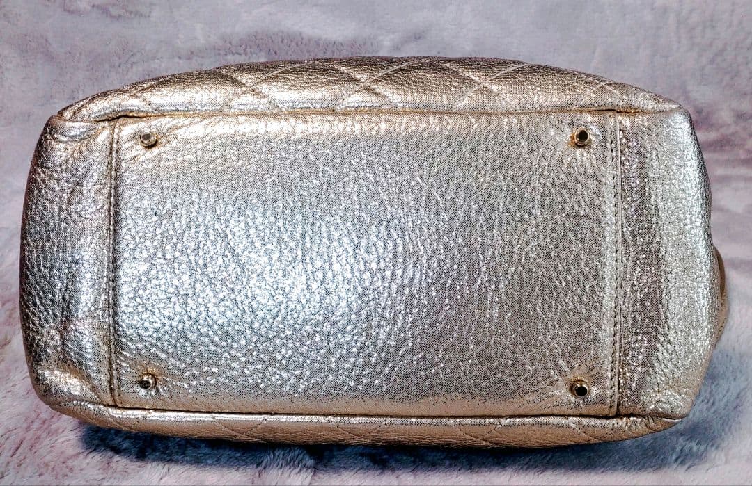 kate spade メタリックゴールド キルティング チェーンバッグ