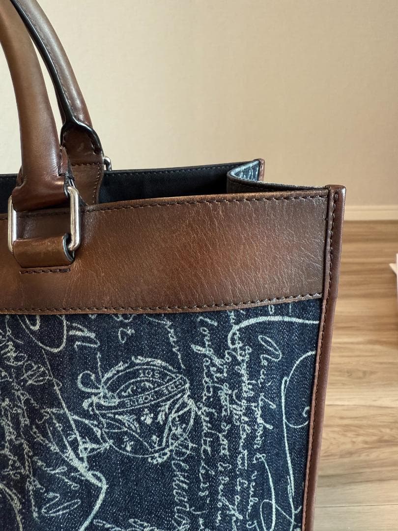 超レア　ベルルッティ銀座店リニューアル記念デニムバッグ ブラウンレザー