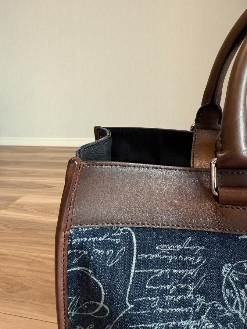 超レア　ベルルッティ銀座店リニューアル記念デニムバッグ ブラウンレザー