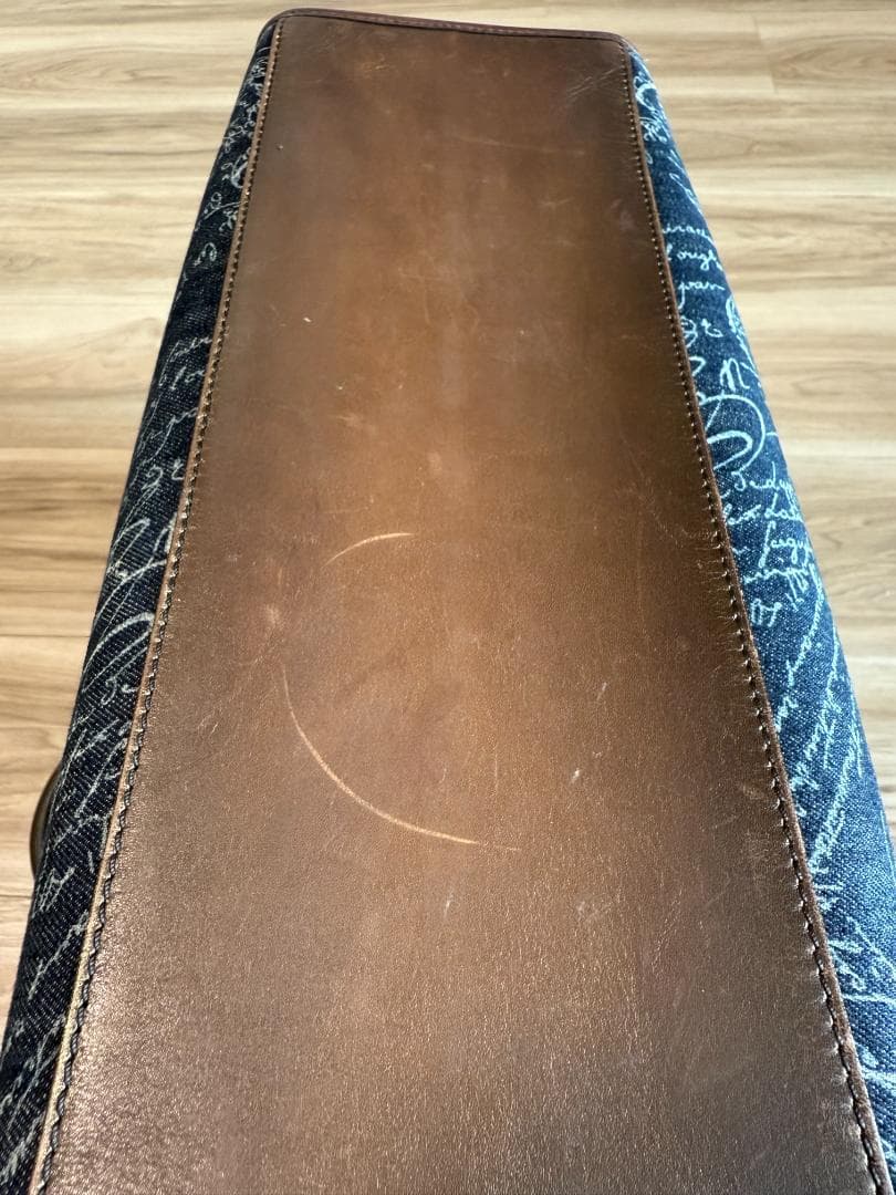 超レア　ベルルッティ銀座店リニューアル記念デニムバッグ ブラウンレザー