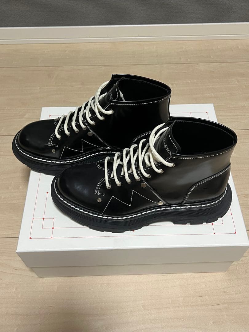 靴 AlexanderMcqueen Blackleatherankleboots