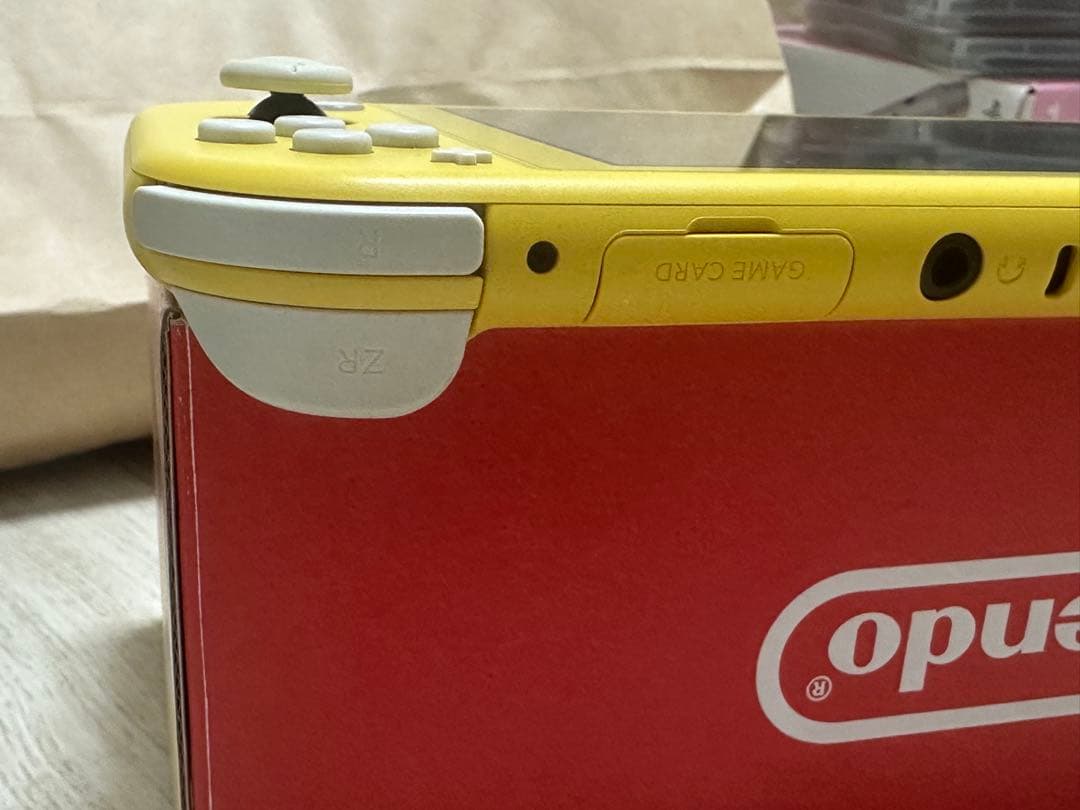 Nintendo Switchライト イエロー 本体とソフトセット