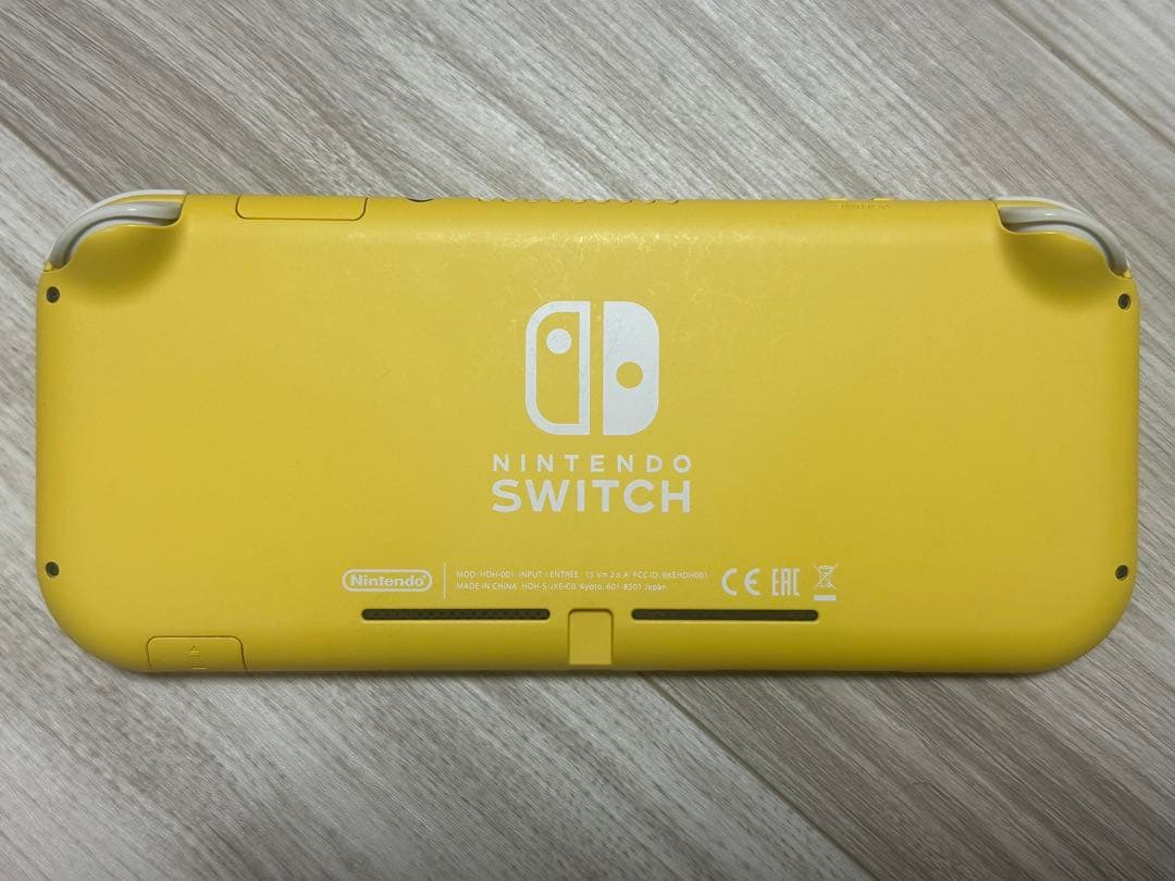 Nintendo Switchライト イエロー 本体とソフトセット