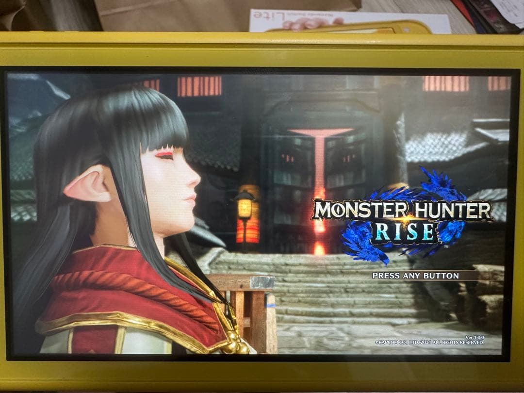 Nintendo Switchライト イエロー 本体とソフトセット