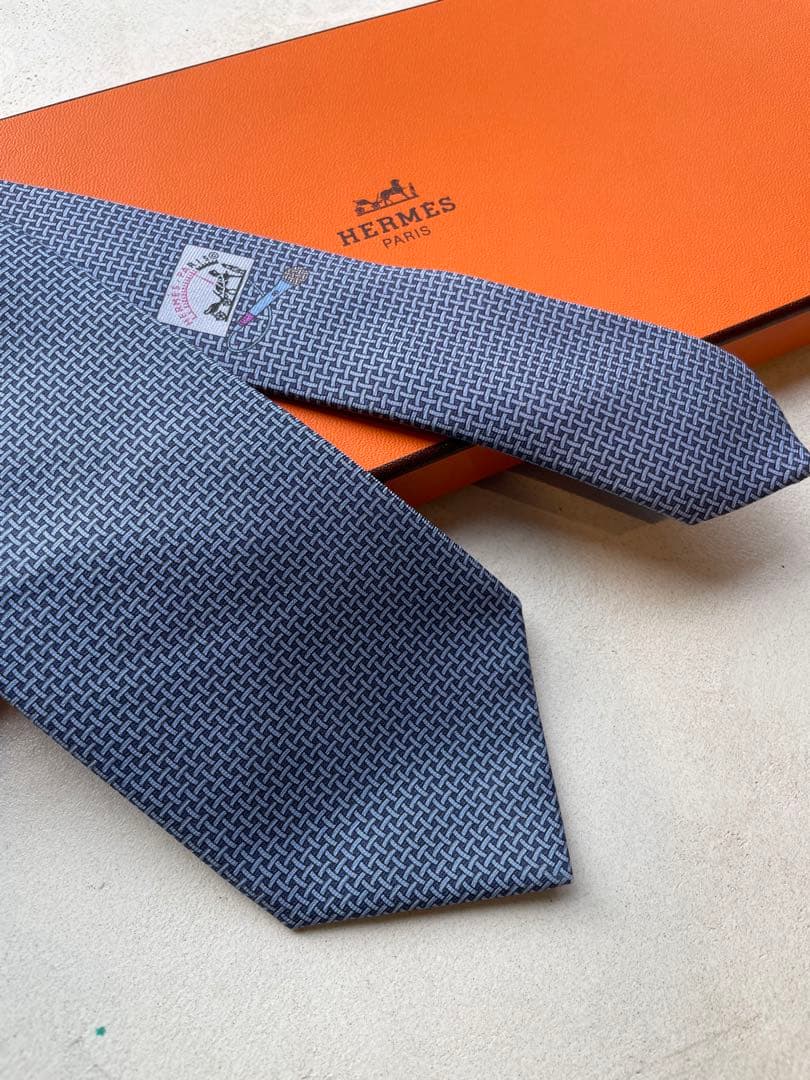 【極美品】HERMES ネイビー 幾何学模様 ネクタイ