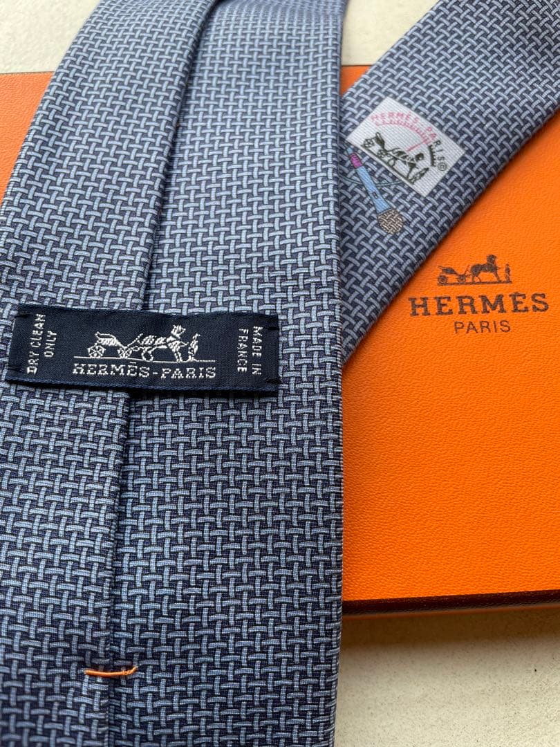 【極美品】HERMES ネイビー 幾何学模様 ネクタイ