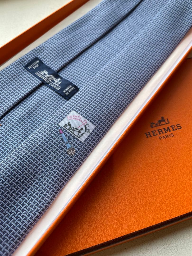 【極美品】HERMES ネイビー 幾何学模様 ネクタイ