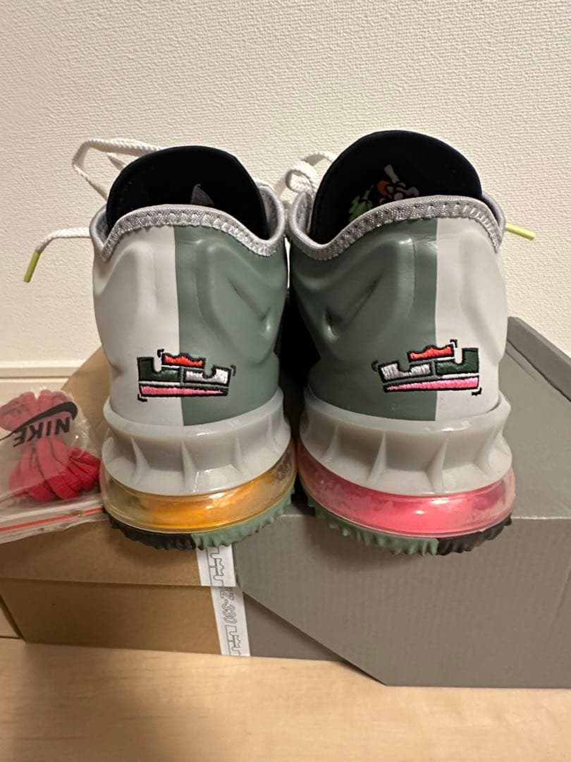 レブロン18ロウ　LeBron18low バッシュ NIKE 新品未使用