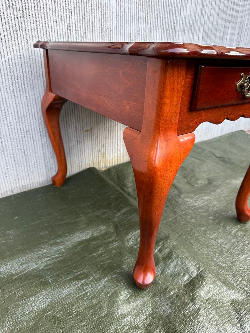 【サイドテーブル】木製　猫足　収納　花台　飾り台　インテリア　綺麗です◎