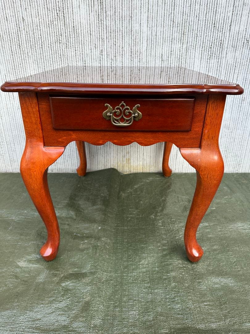 【サイドテーブル】木製　猫足　収納　花台　飾り台　インテリア　綺麗です◎