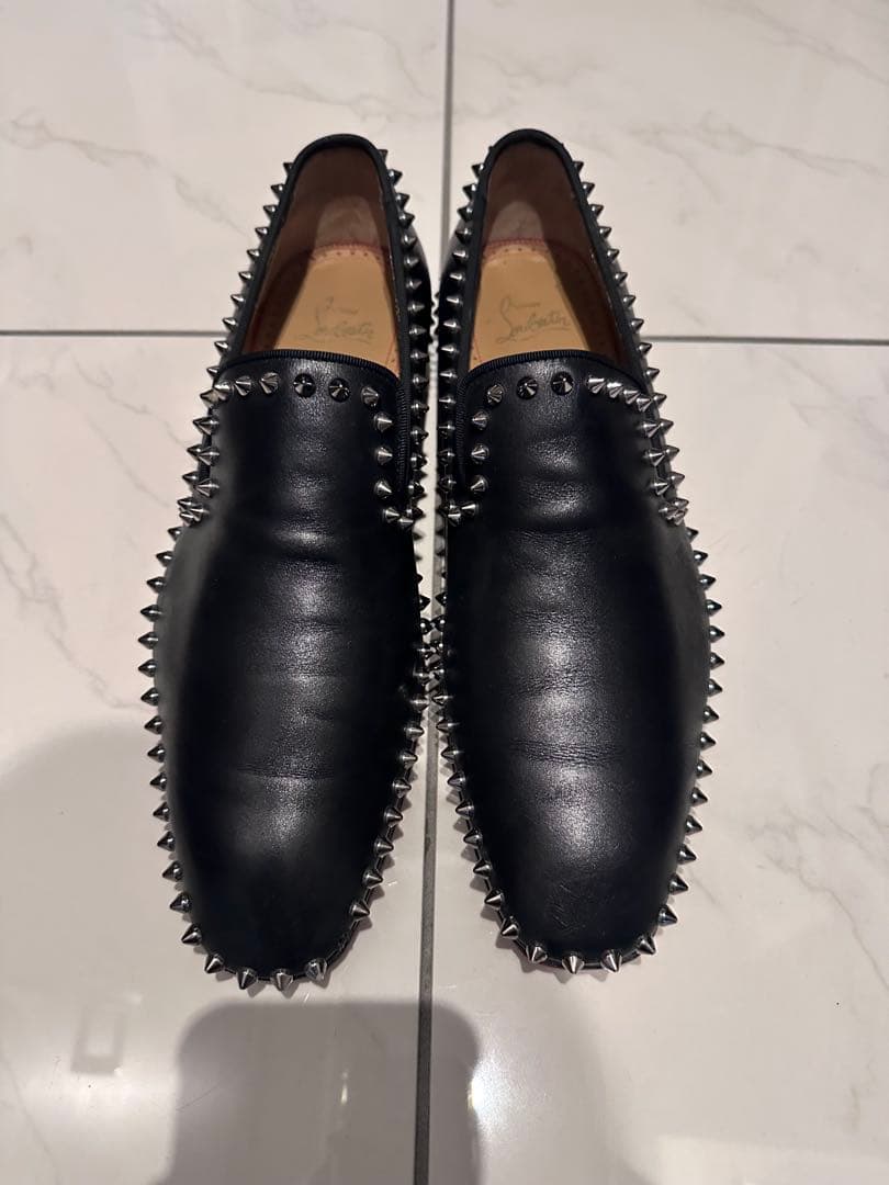 じぇねらりすと　クリスチャンルブタン 革靴　スタッズ