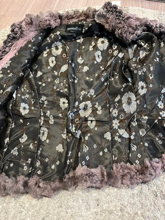 100%ラビットピンクの可愛い毛皮　美品