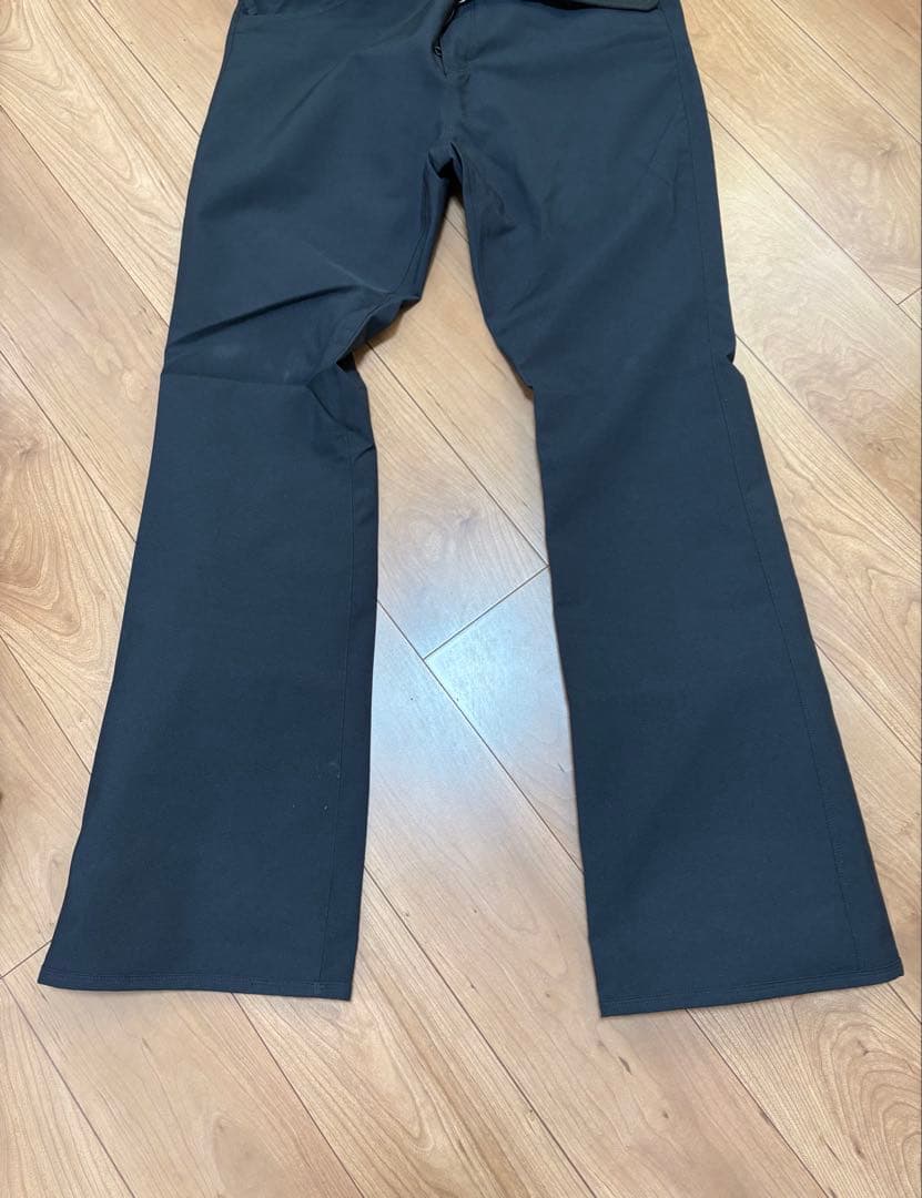 VOLCOM ブラック スノーボードウェア　パンツ