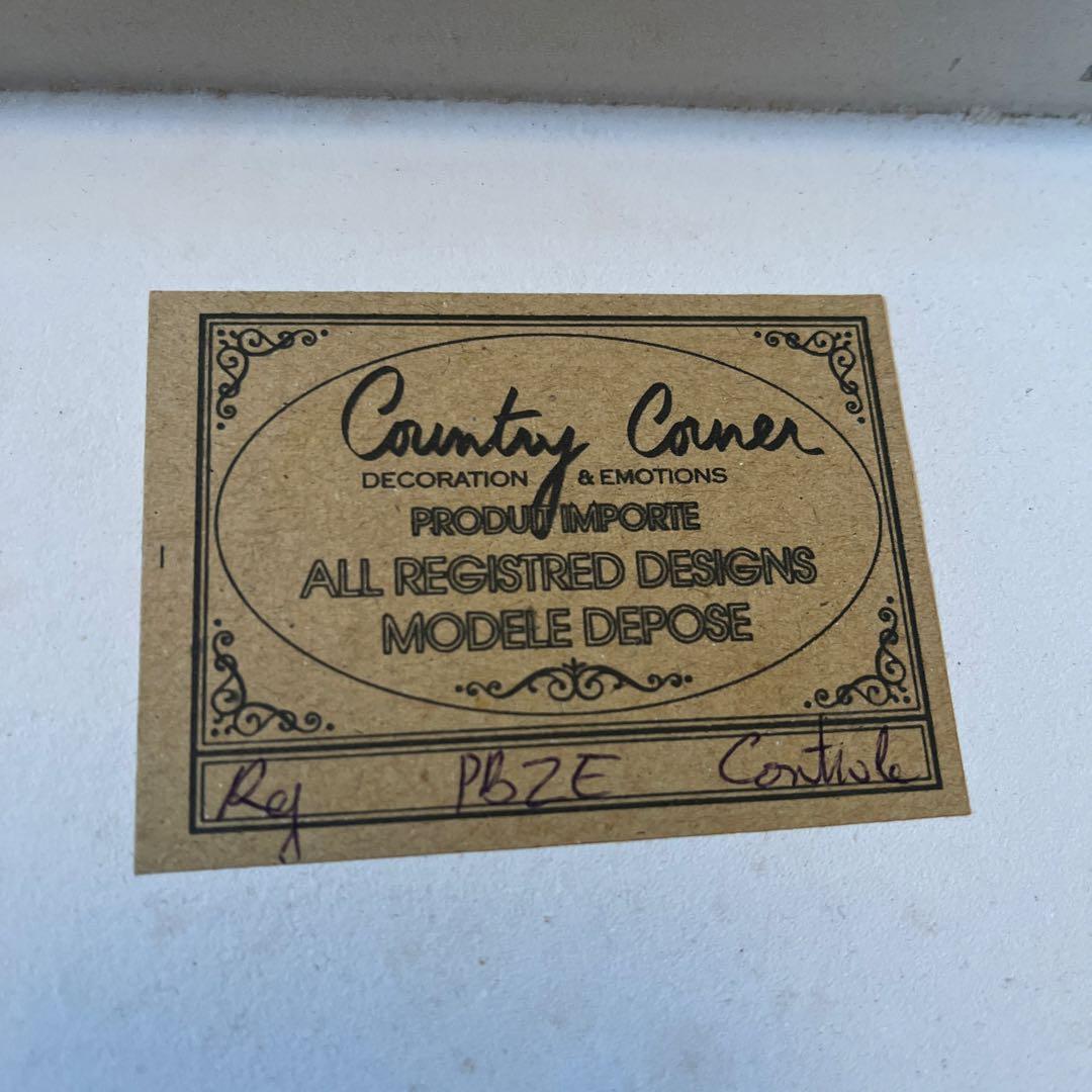 カントリーコーナー社　ベッドテーブル