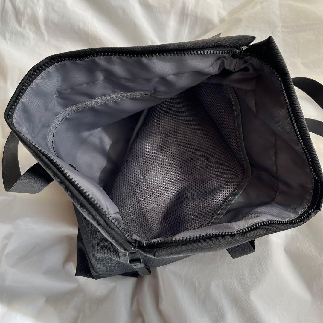 ノースフェイス　ブラック　ピレネートート