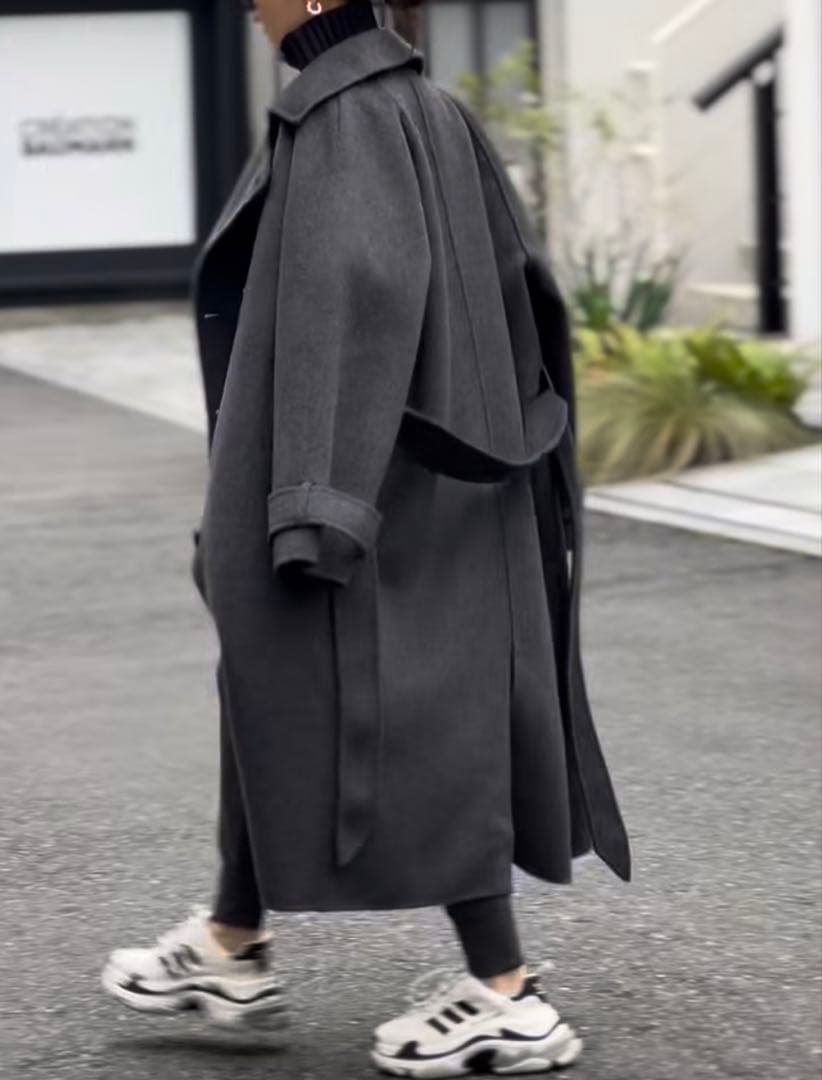 美品グレー ロングコート ベルト付き（タグ付き）