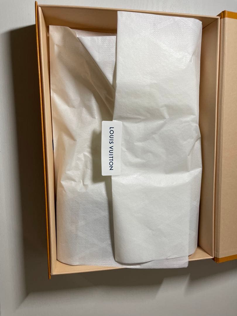 プ*き様 【正規箱付き】LOUIS VUITTON ポンポン付き ニットキャップ