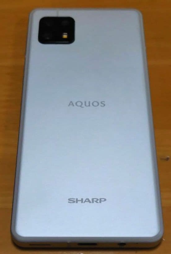 週末値下げ AQUOS sense6 6GB 128GBシルバー SIMフリー