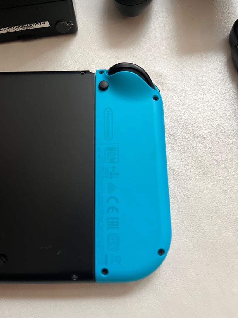 【美品】Nintendo Switch ニンテンドースイッチ 本体 付属品付き