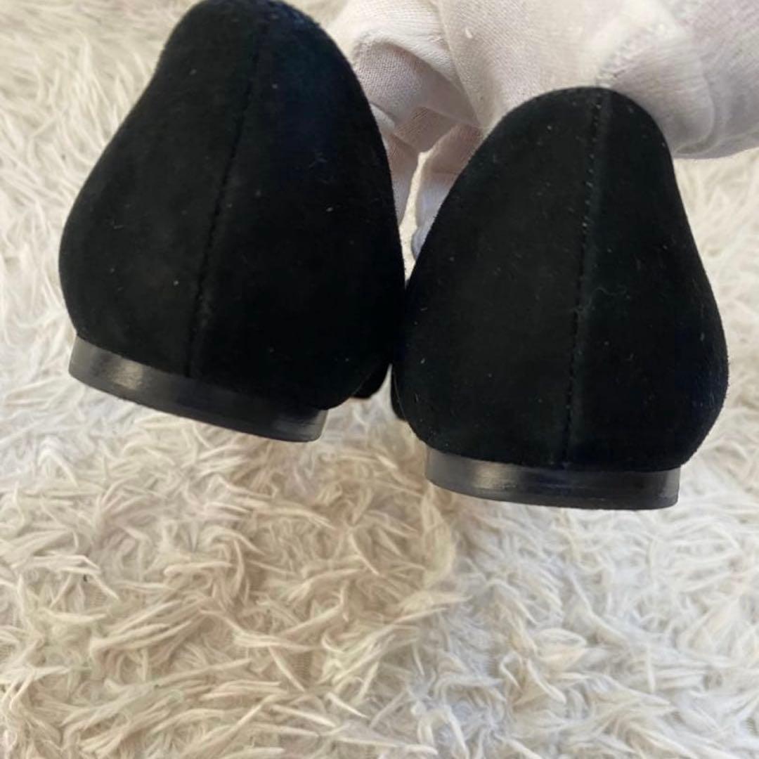 ジミーチュウ　フラットシューズ　スエード　黒　ロゴ金具　リボン