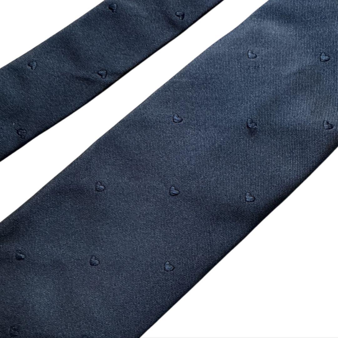 ULTURALE ウルトゥラーレ　セッテピエゲ仕様　ハート刺繍ネクタイ