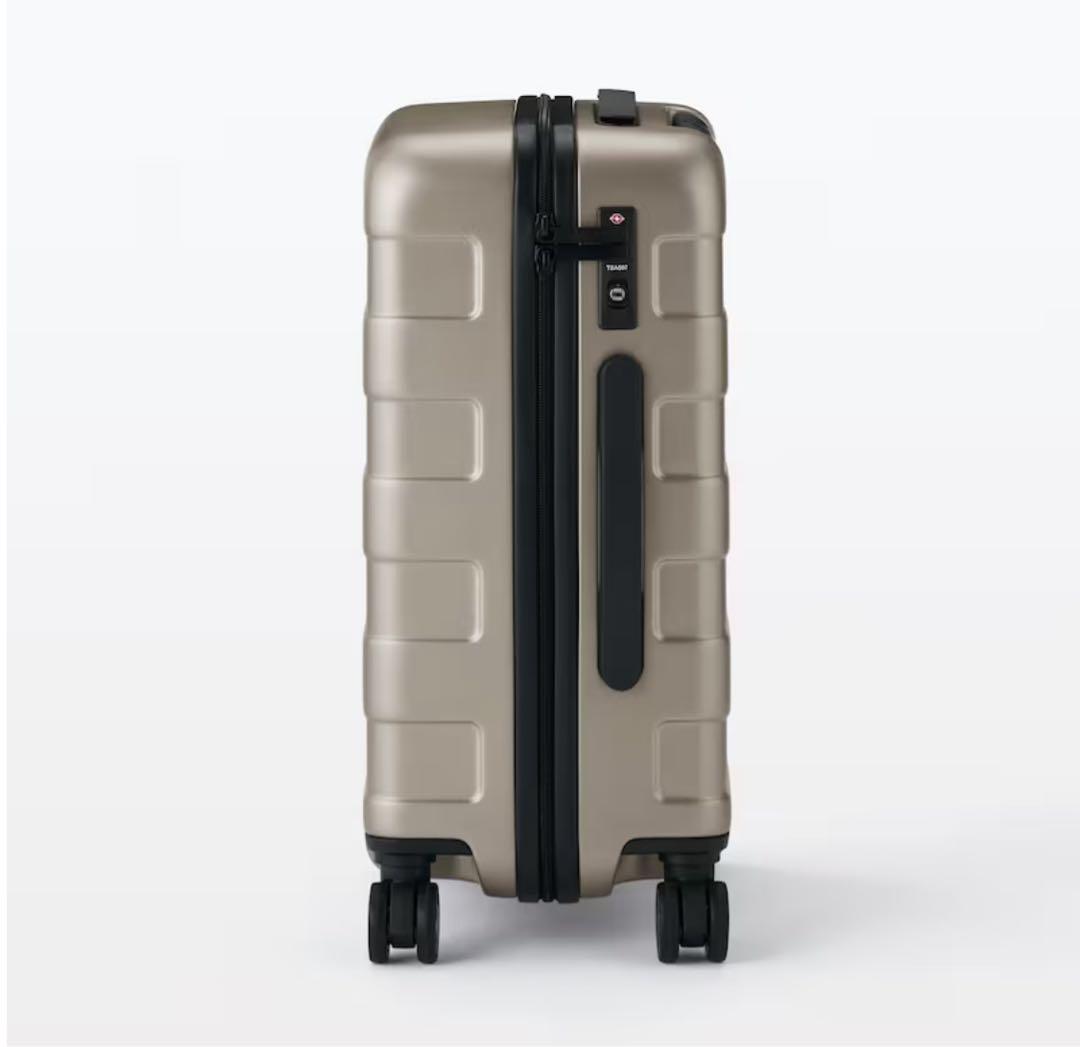 無印良品　キャリーケース TSAロック付き