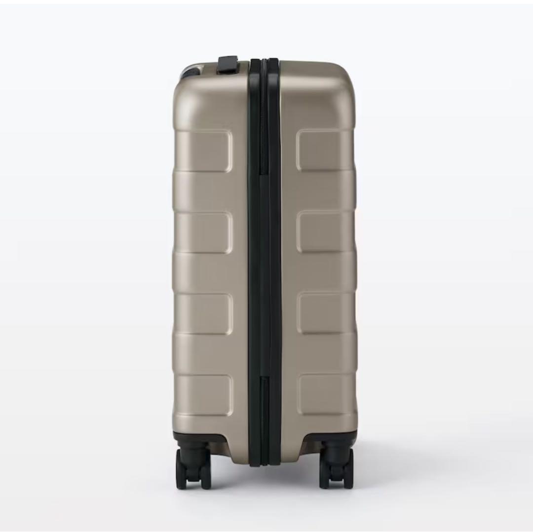 無印良品　キャリーケース TSAロック付き