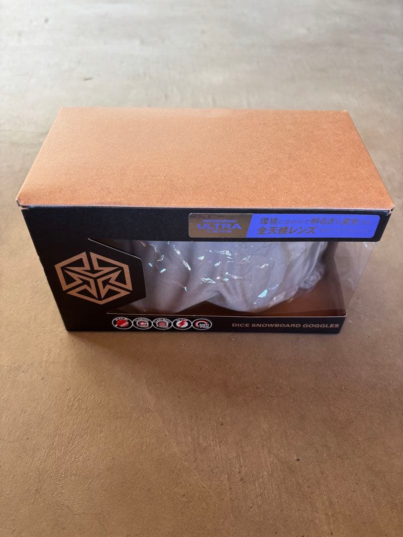 DICE ダイス SHOWDOWN ショーダウン ゴーグル　調光レンズ使用