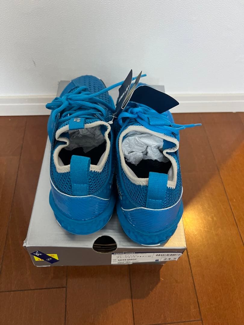 【未使用品】YONEX フュージョンレブ4メンGC 24.5cm