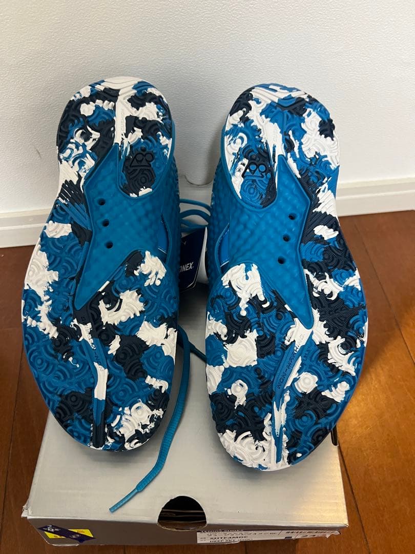 【未使用品】YONEX フュージョンレブ4メンGC 24.5cm