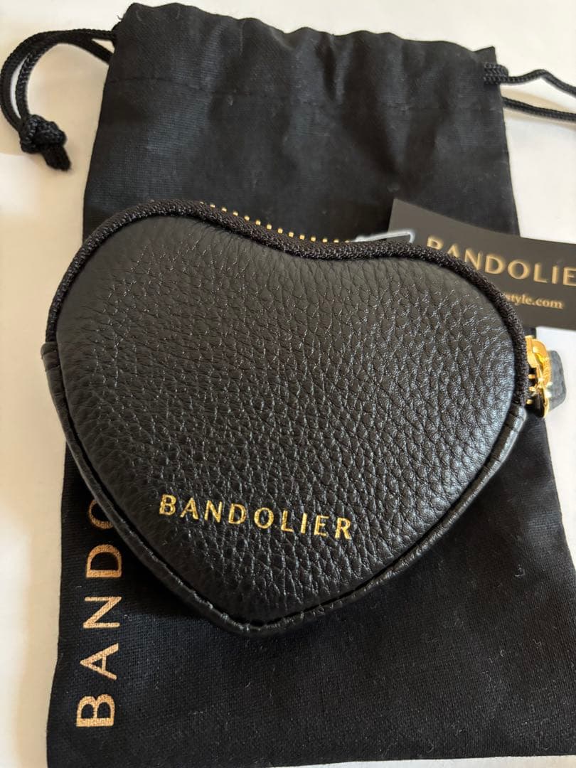 新品未使用…完売品‼️バンドリヤー ミニハート ポーチ ブラックゴールド　袋付き