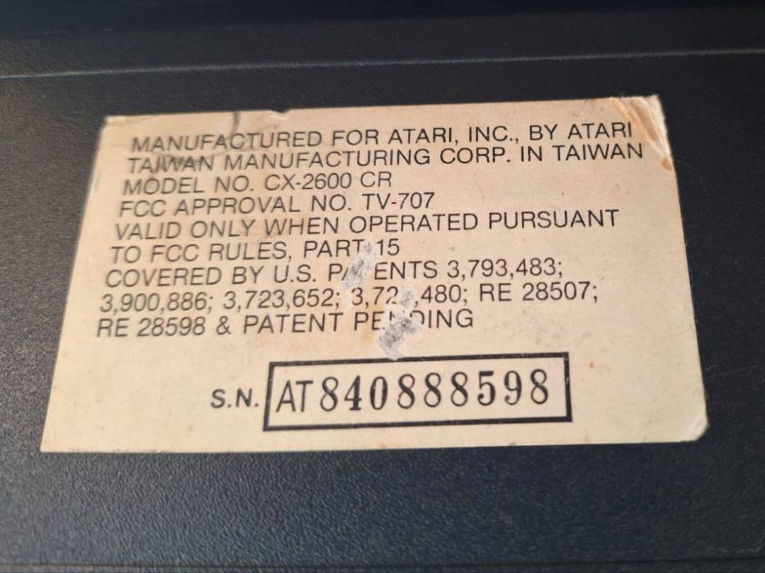 北米版ATARI2600本体ジャンク インディ・ジョーンズソフトおまけ付き