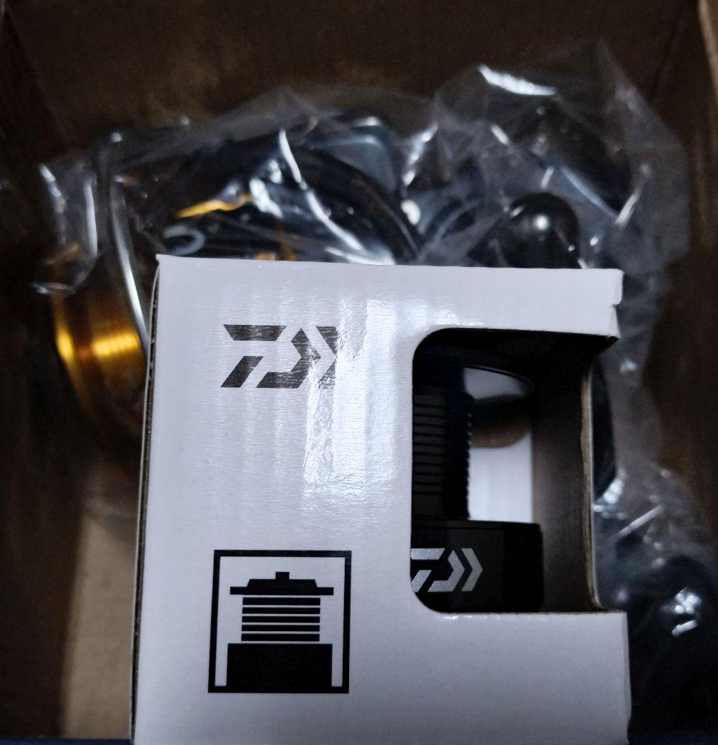 Daiwa FREAMS 4000A スピニングリール