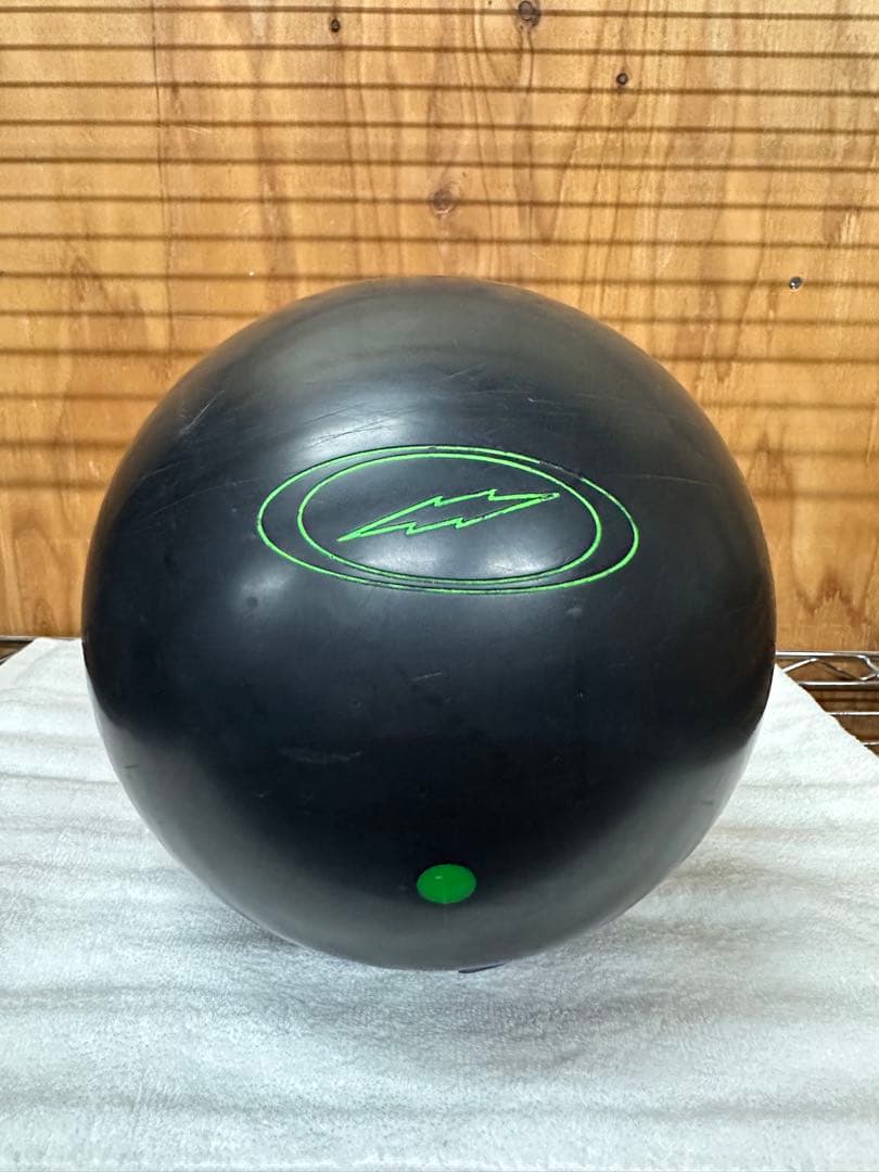 ⭐️美品⭐️ ピッチブラック　ボウリングボール　15ポンド