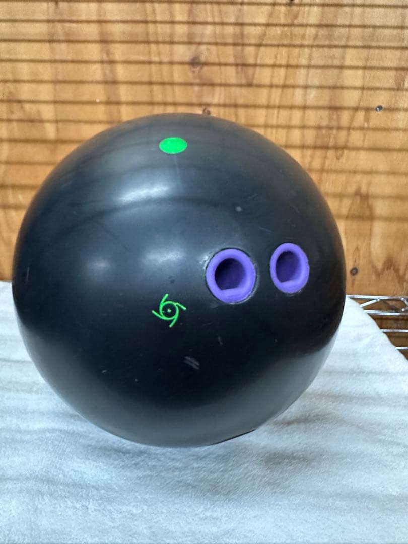 ⭐️美品⭐️ ピッチブラック　ボウリングボール　15ポンド