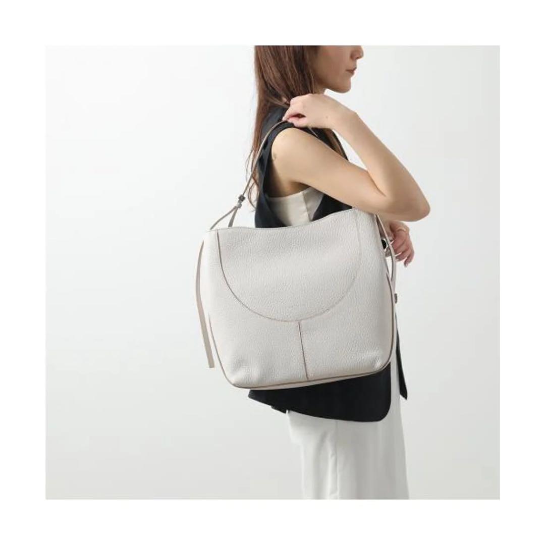 【新品・未使用】ジャンニ・キャリーニ 本革製 バッグ A4可