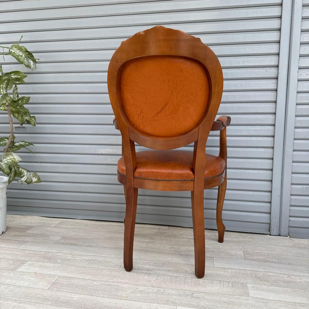 イタリア製 ハイバックチェア　鋲打ちロココ様式　彫刻　猫脚 アームチェア