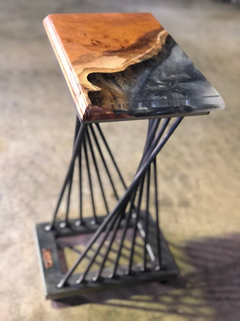 レジンサイドテーブル